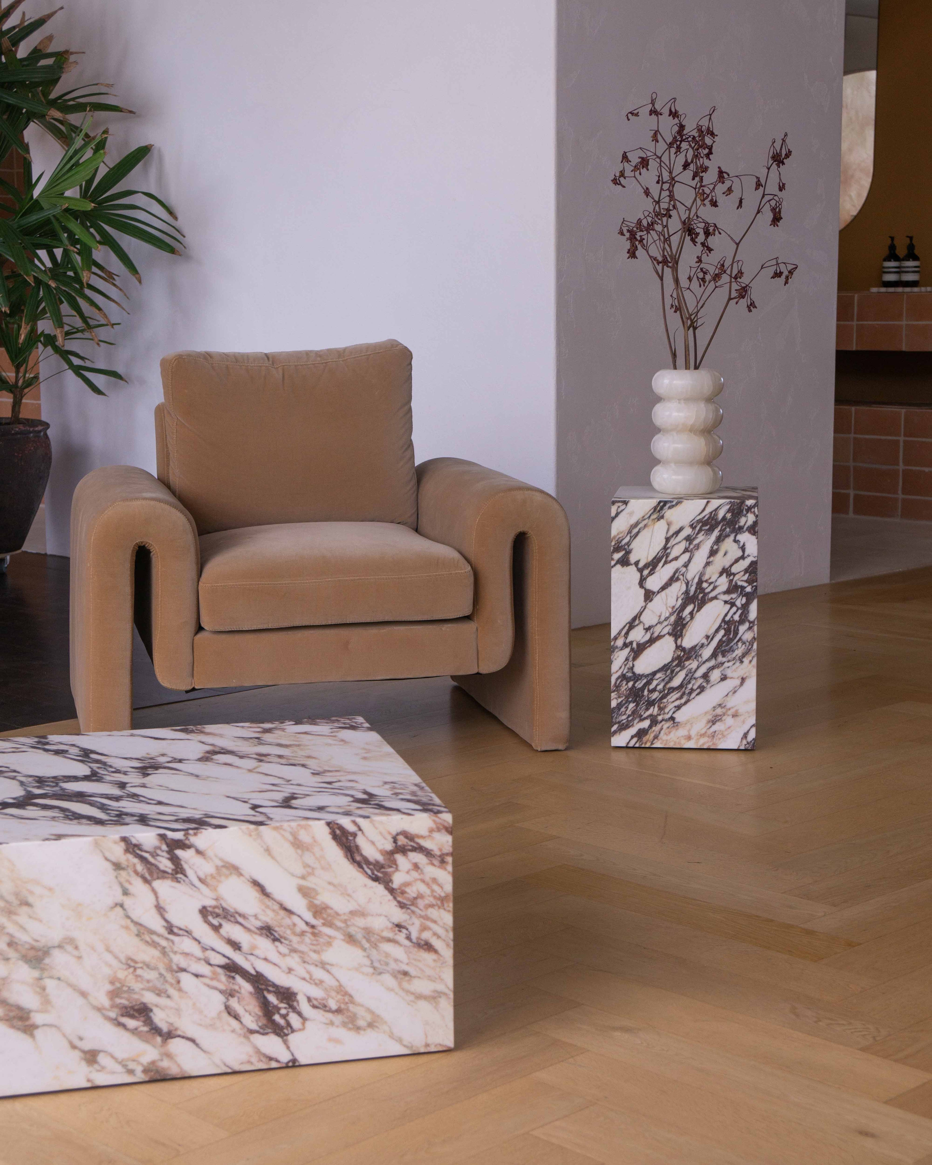 PLINTH M