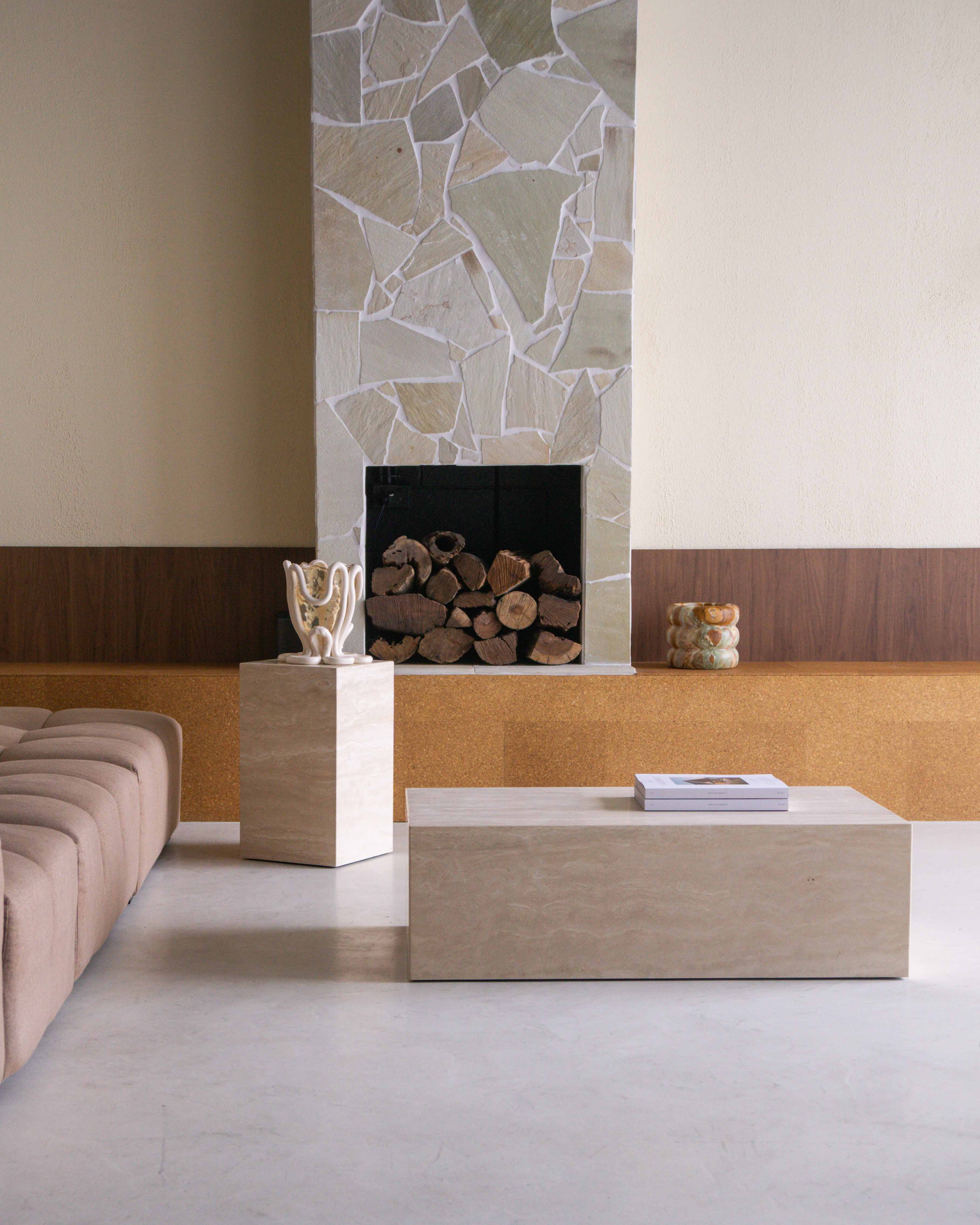 PLINTH M